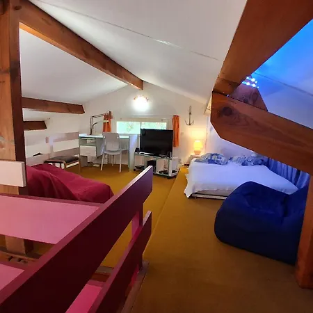 Hébergement de vacances Maison Plain-pied Avec Jardin, Proche Et Pistes Cyclables, 6 Pers, Wifi, Parking - Fr-1-239-436 *